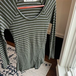 Women’s Michael Stars Size OS dark green and grey striped long tunic.